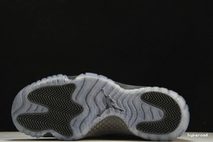 Hyperoad - RETRO 11 CAP GOWN AND JORDAN 0705